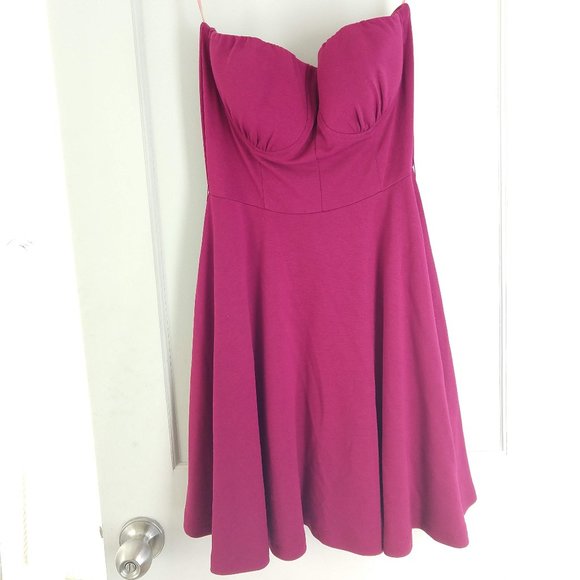 Strapless Circle Dress with Pockets - Picture 2 of 8